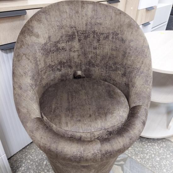 Pouffe with emphasis 33.jpg_1